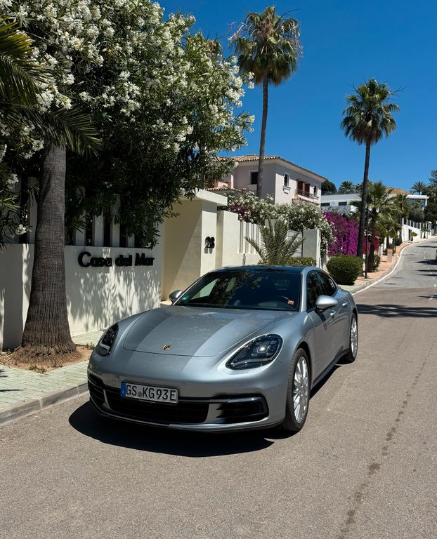 Bild des Angebotes Porsche 4 E-Hybrid Approved|Sportausp|Chrono|BOSE|Pano