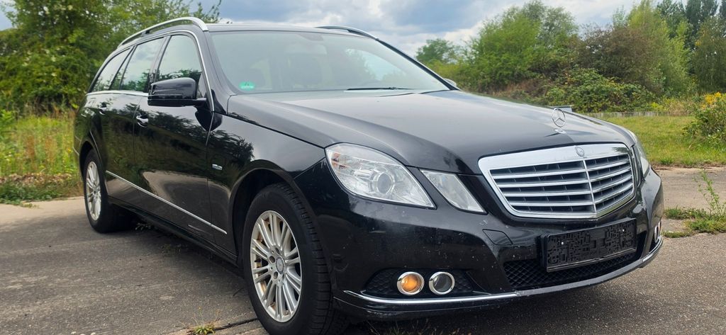 Bild des Angebotes Mercedes-Benz E 200 T CGI NAVI,SHZ,PDC,AZV,KLIMA