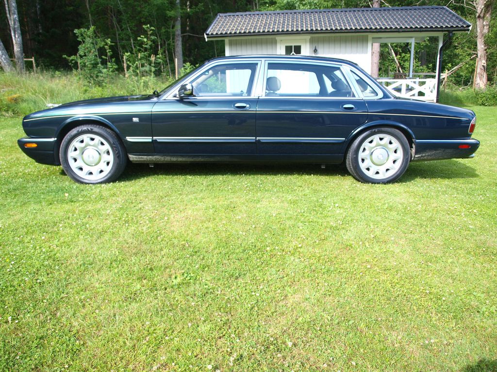 Bild des Angebotes Jaguar Daimler V8 Vanden Plas XJ 308 2. Hand restaurier