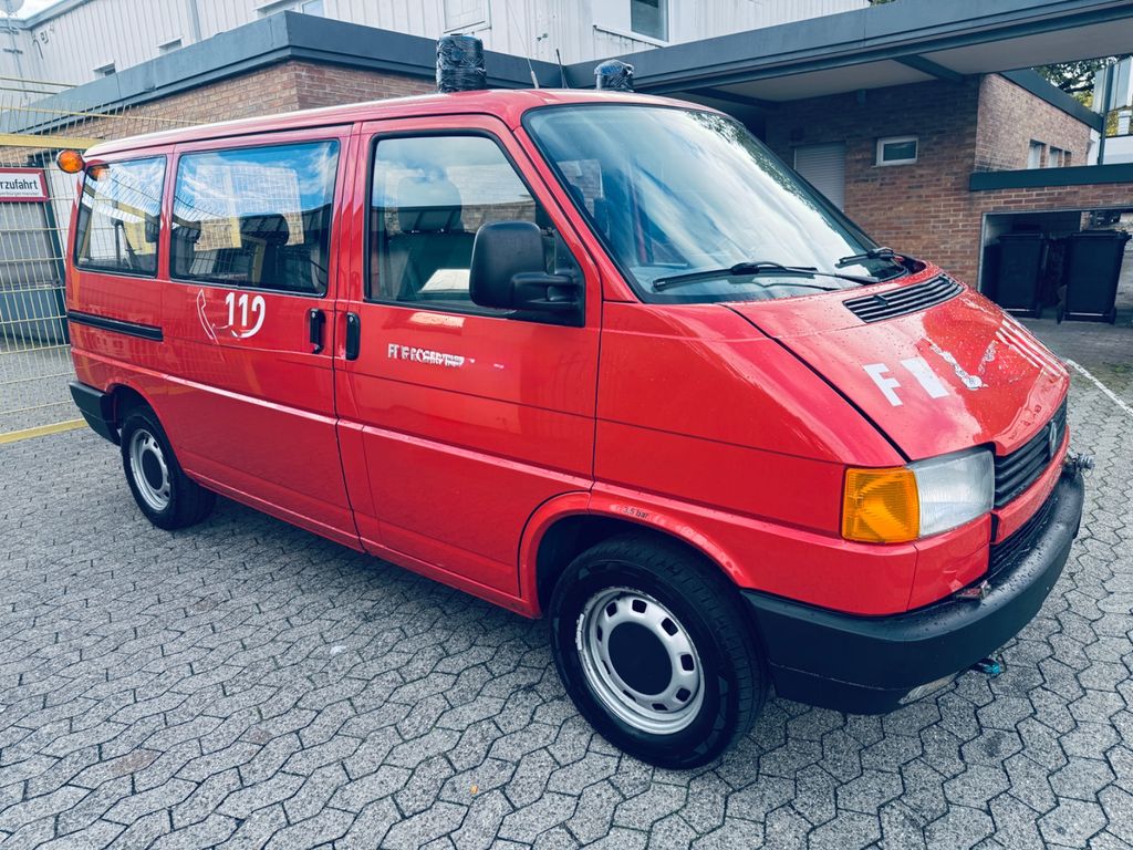 Volkswagen T4 Caravelle 2.4 D / 8 SITZER / NUR 95 TKM