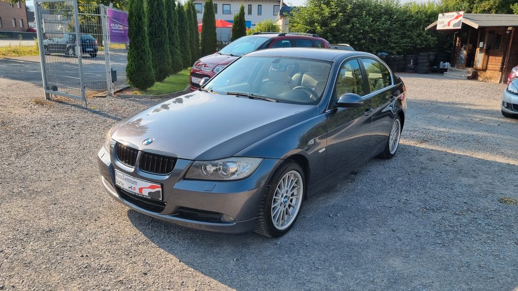 Bild des Angebotes BMW 325 3 Limousine 325 i xDrive/ Inkl. Garantie