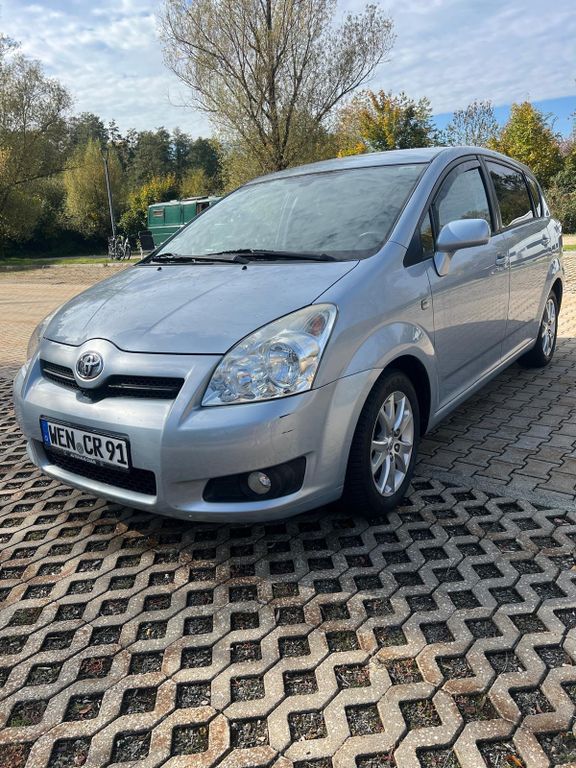 Bild des Angebotes Toyota Corolla Verso 1.8-l-VVT-i Executive