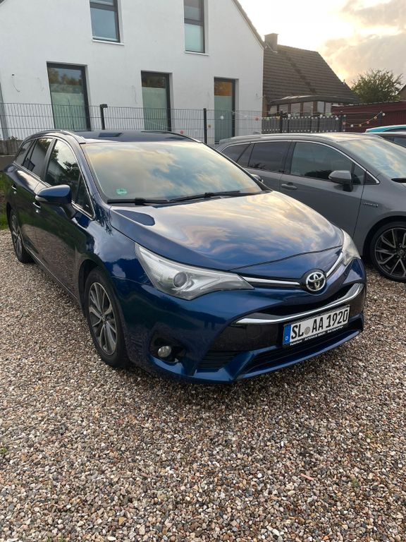 Bild des Angebotes Toyota Avensis 2.0 D-4D Business Ed. TÜV 02/2028