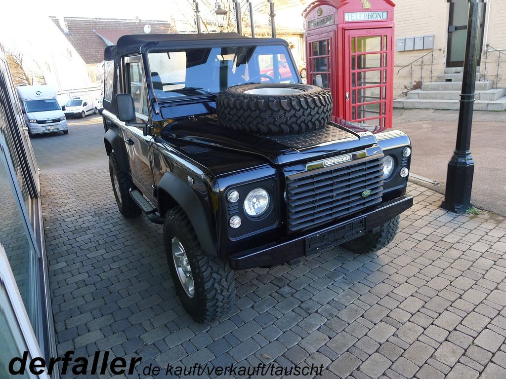 Bild des Angebotes Land Rover Defender 90 TD5 Soft Top original Cabrio Two