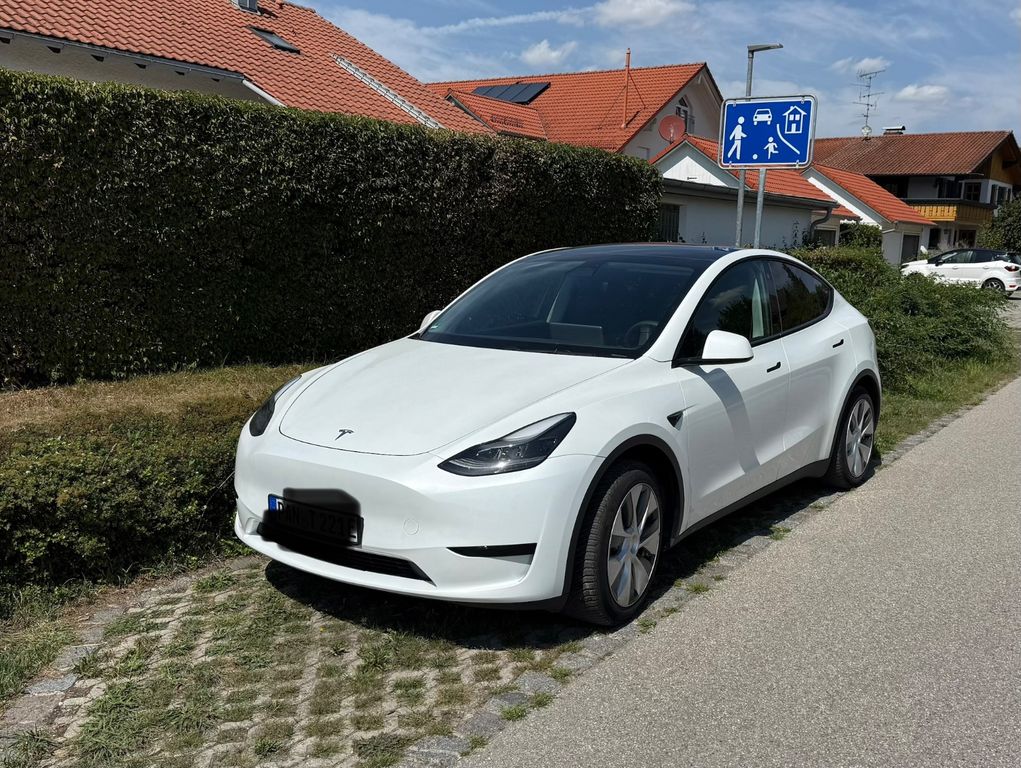 Bild des Angebotes Tesla Model Y Hinterradantrieb RWD RWD