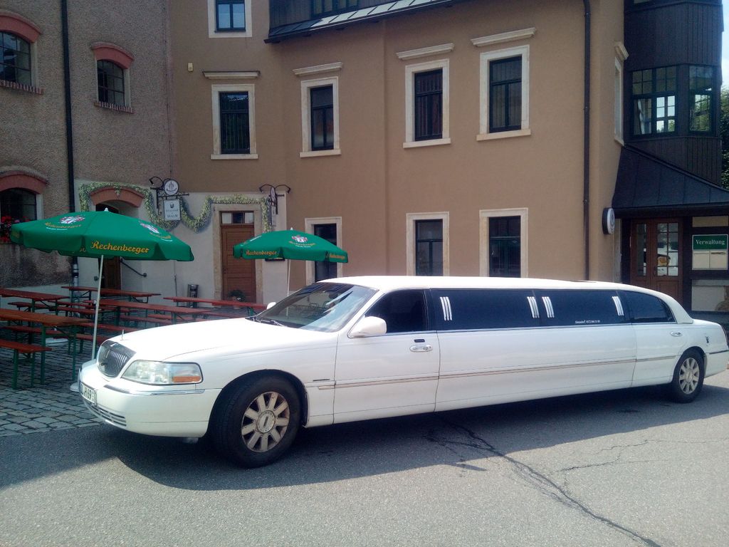 Bild des Angebotes Lincoln Town Car, Stretch, Stretchlimousine