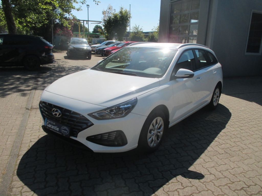 Bild des Angebotes Hyundai i30 cw Pure+Sitzh.Lenkradh. ab 149,-