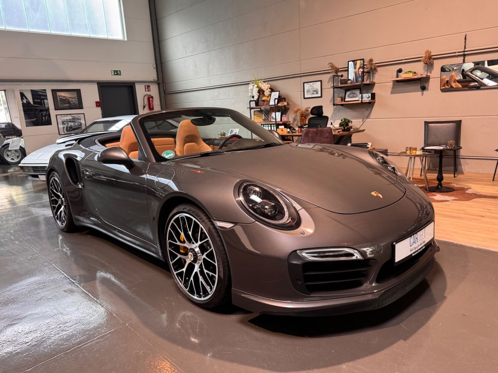 Porsche 991 Turbo S Cabriolet Deutsch/Gepflegt/Keramik