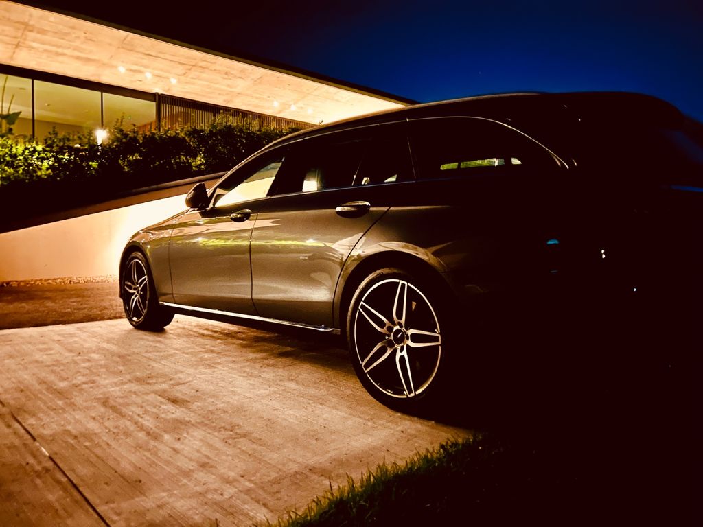 Bild des Angebotes Mercedes-Benz E 350 d 4MATIC T Autom. -AMG Designo Burmester