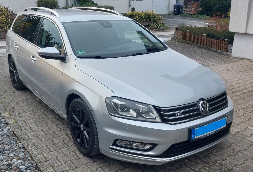 Bild des Angebotes Volkswagen Passat Variant TDI R-Line Highline ACC/AHK/SHZ