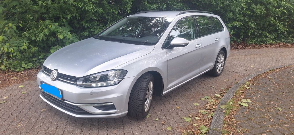 Bild des Angebotes Volkswagen Golf 1.6 TDI SCR Trendline Variant Trendline