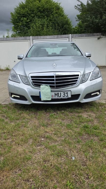 Bild des Angebotes Mercedes-Benz E 200 CGI BlueEFFICIENCY ELEGANCE ELEGANCE