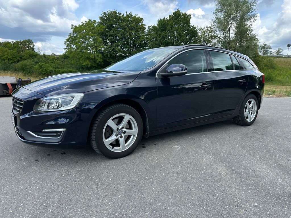 Bild des Angebotes Volvo V60 D4 Momentum Momentum