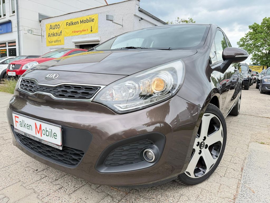 Bild des Angebotes Kia Rio FIFA World Cup Edition + Autom.+Klima+Leder