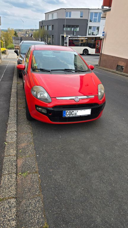Bild des Angebotes Fiat Punto 1.2 | rot, ehrlich, langsam, aber treu