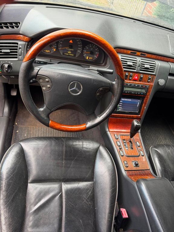 Bild des Angebotes Mercedes-Benz E 320 T AVANTGARDE Avantgarde