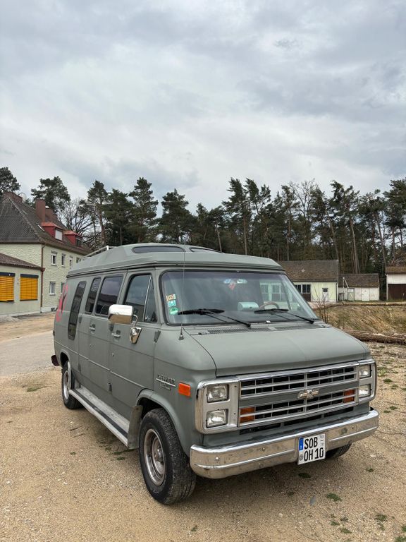 Chevrolet Chevy Van