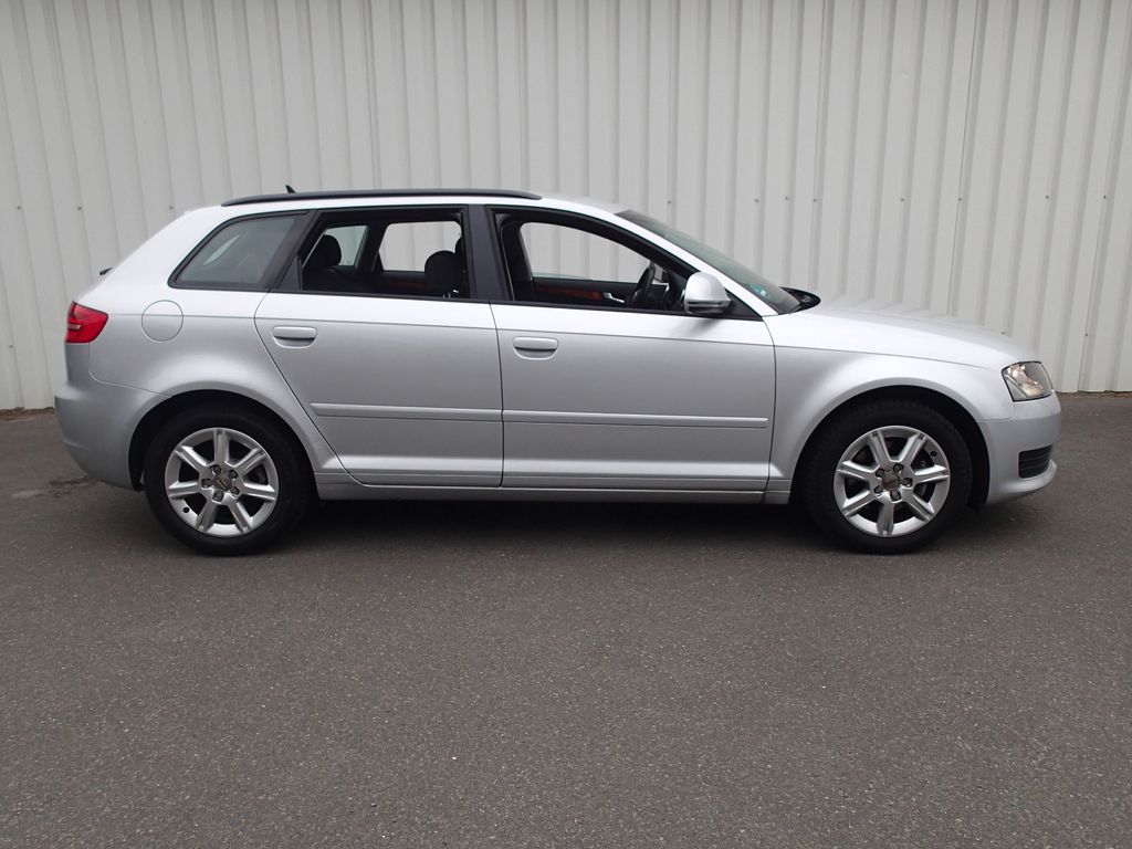 Bild des Angebotes Audi A3  TFSI Attraction Sportback Klima Standheizung