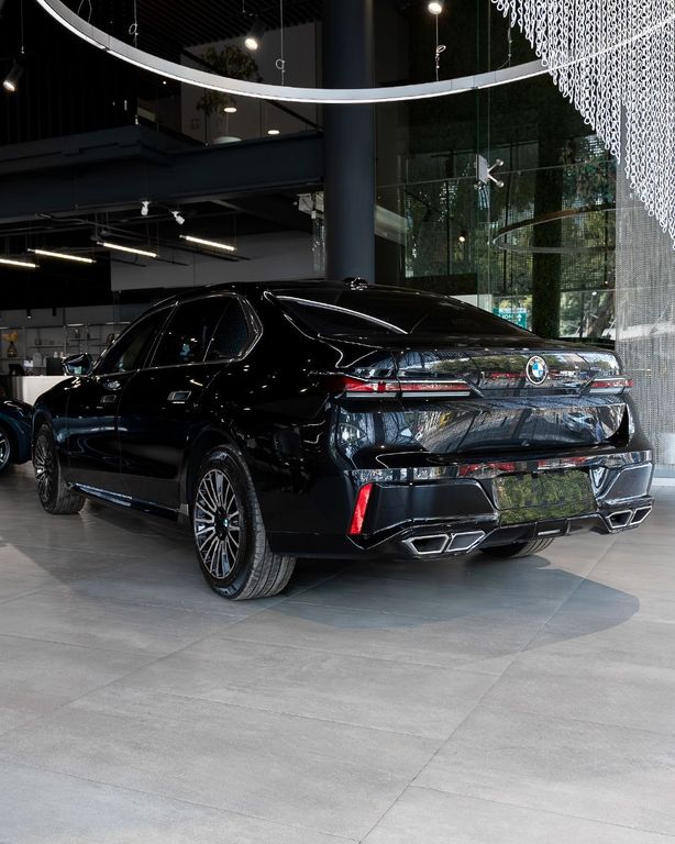 Bild des Angebotes BMW 760i x Drive/VR9 Factory Armored,/2026/T1/No VAT