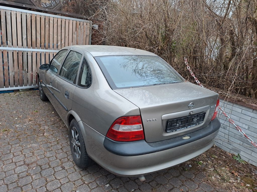 Bild des Angebotes Opel Vectra B 1.6 STH | EZ1996 | 128.000km | gepflegt