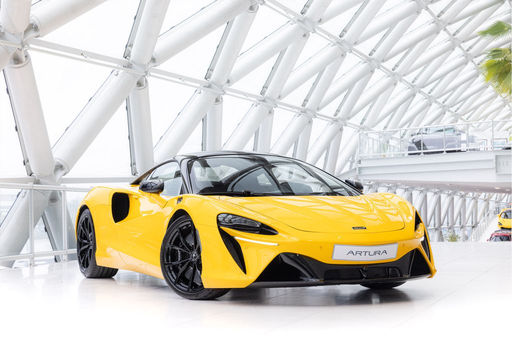Bild des Angebotes McLaren Artura 3.0 V6 Plug-in | 700pk | Volcano Yellow |