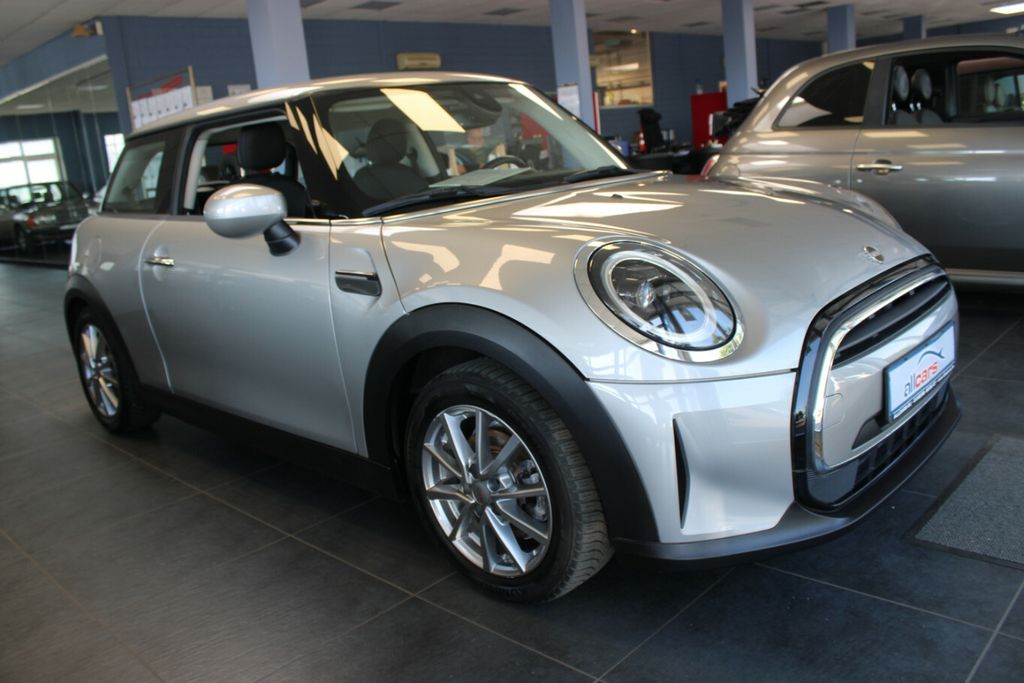 Bild des Angebotes MINI Cooper Essential Trim - 8-Fach -
