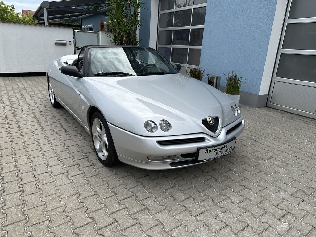 Bild des Angebotes Alfa Romeo Spider 2.0 16V T.Spark Leder el. Verdeck