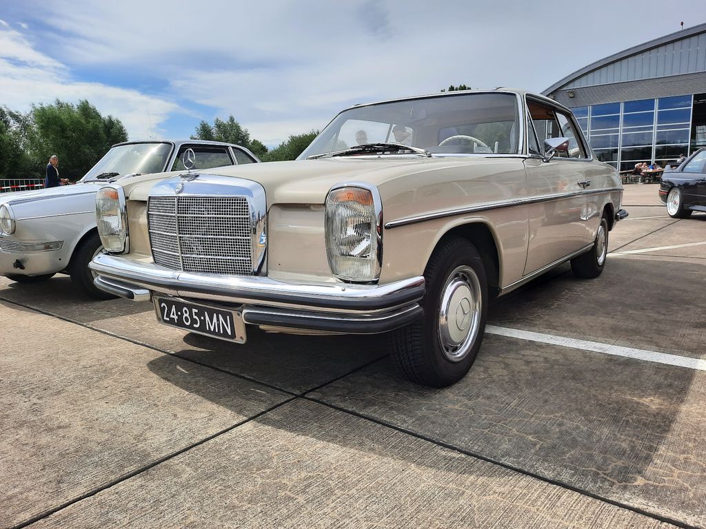 Bild des Angebotes Mercedes-Benz 250c strichacht w114 coupe