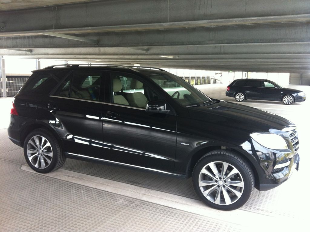 Bild des Angebotes Mercedes-Benz ML 350 BlueTEC 4MATIC / Standheizung / AHK / Led