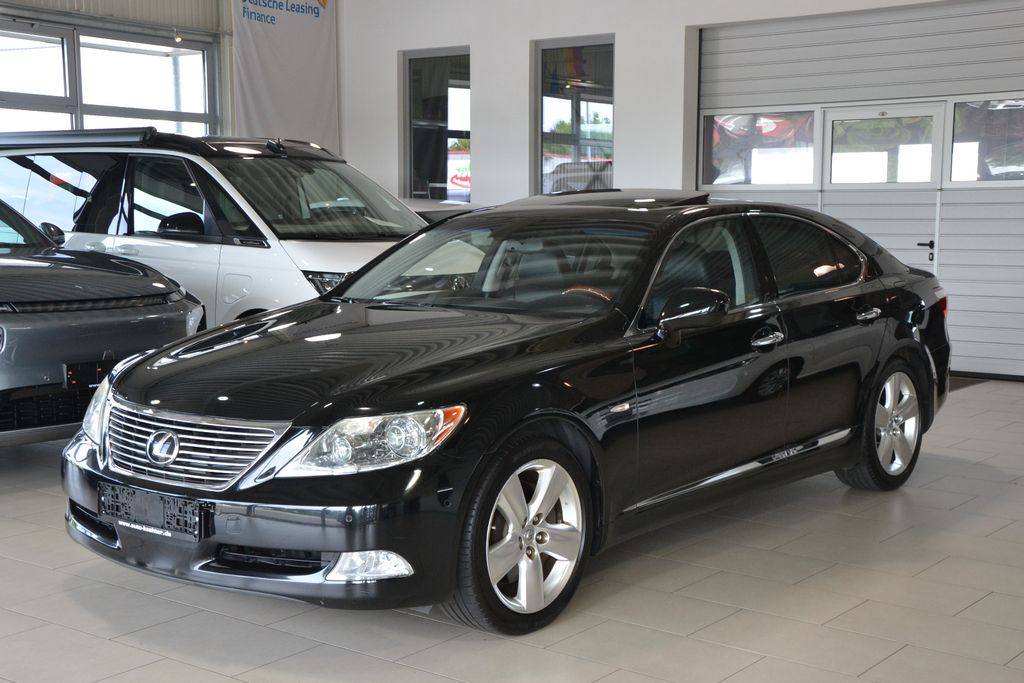 Lexus LS 460