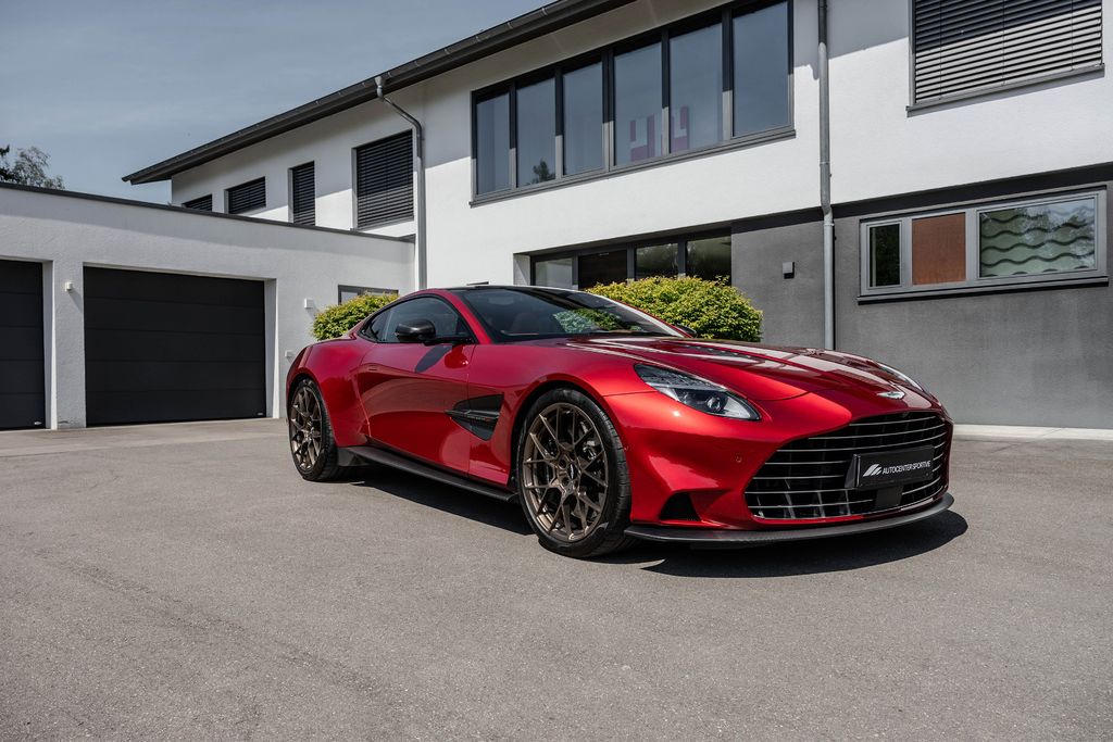 Bild des Angebotes Aston Martin Vanquish PRESENTATION SPEC Q CARBON BESPOKE