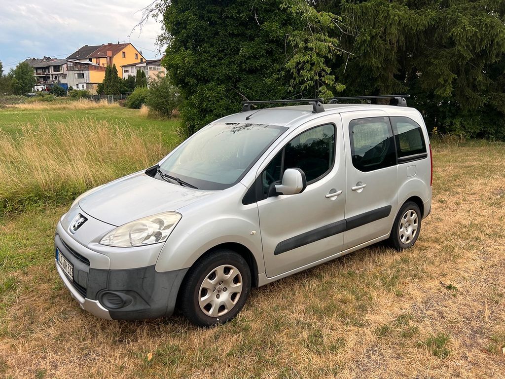 Bild des Angebotes Peugeot Partner Tepee Tendance 100 VTi 1.6