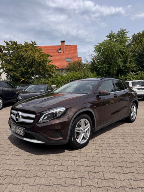 Bild des Angebotes Mercedes-Benz GLA 250 4MATIC