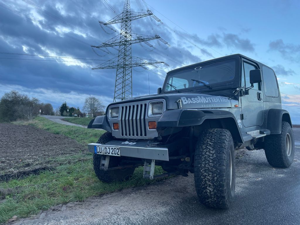 Bild des Angebotes Jeep Wrangler YJ 4l Laredo,Hardtop, höher+ Klima