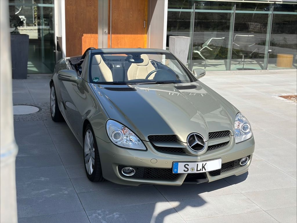Bild des Angebotes Mercedes-Benz SLK 200 Prehnitgrün /  Leder Beige / Schaltgetr.