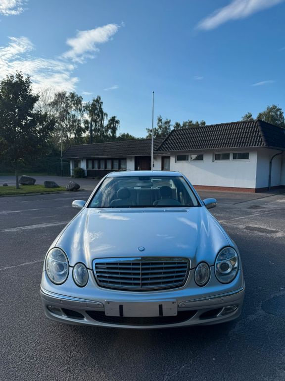 Bild des Angebotes Mercedes-Benz E 200 KOMPRESSOR Elegance