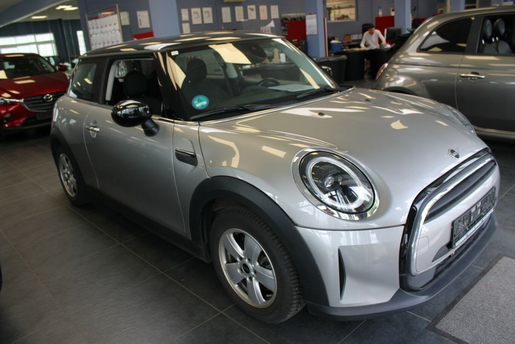 Bild des Angebotes MINI Cooper Aut. Essential Trim