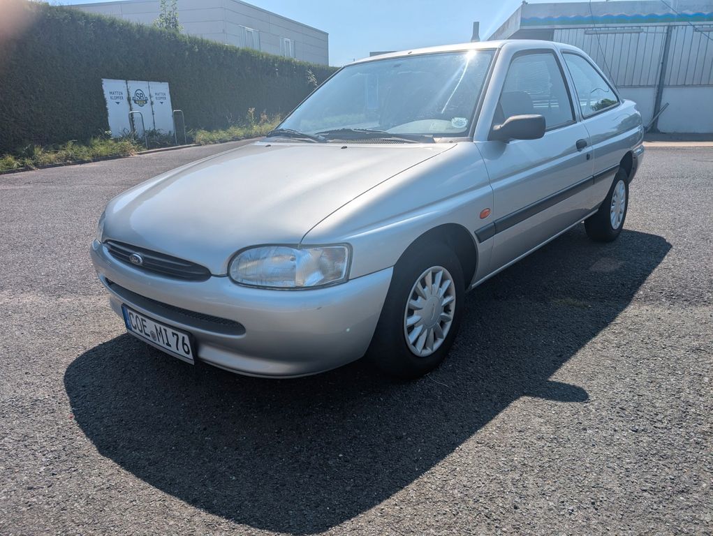 Bild des Angebotes Ford Escort 1.6i 16V Oldtimer