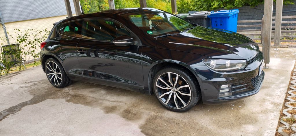 Bild des Angebotes Volkswagen VW Scirocco 2.0 TDI 150 PS in Schwarz, BJ 2015