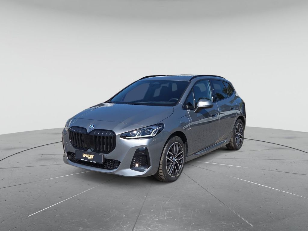 Bild des Angebotes BMW 225 2er Active Tourer 225 e xDrive M Sport, HARM