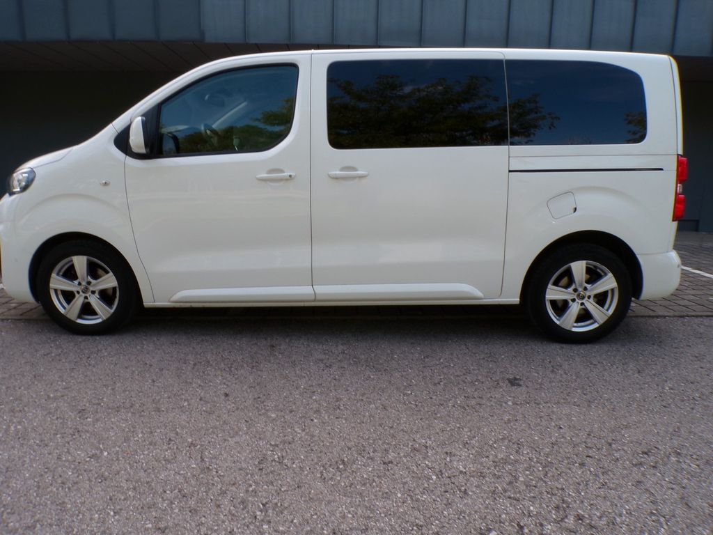 Bild des Angebotes Peugeot Traveller"2.0D"L2"Lang"8-Sitzer"NAVI"AHK"Kamera"
