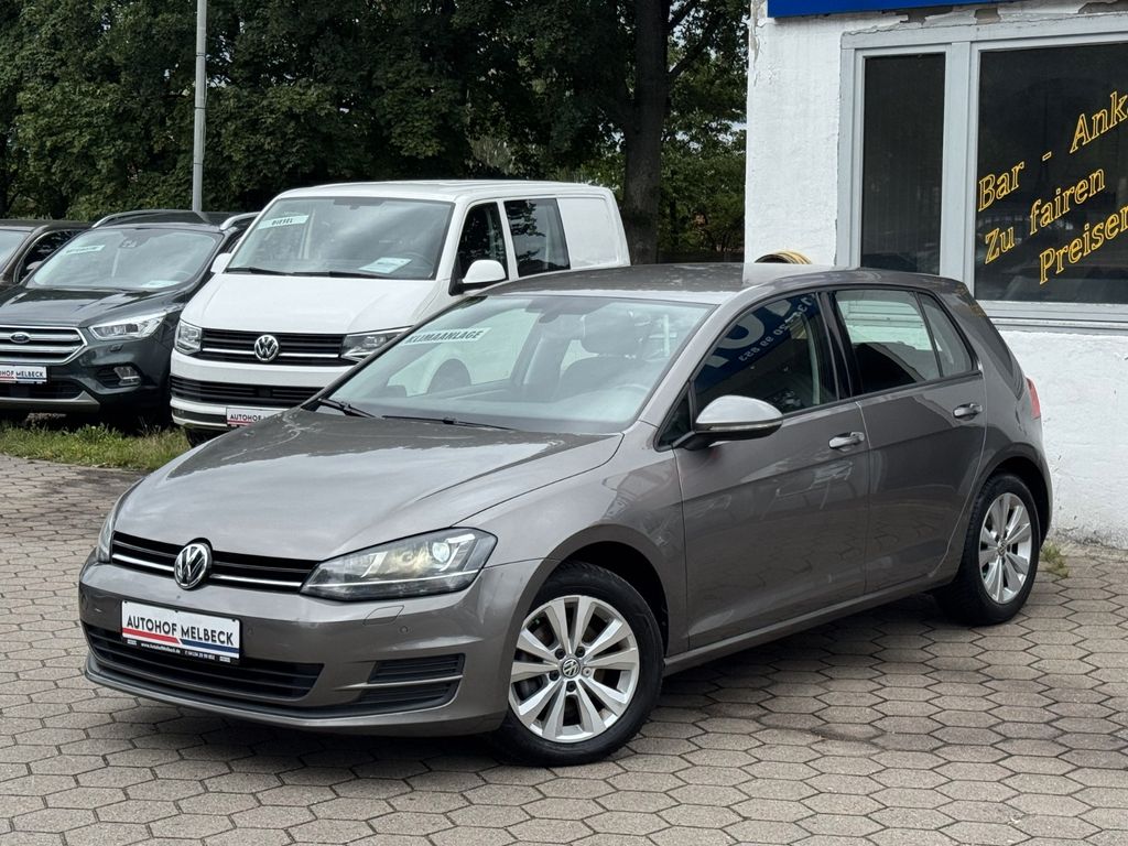 Bild des Angebotes Volkswagen Golf VII Lim. Comfortline *XENON*PDC*TEMPOMAT*