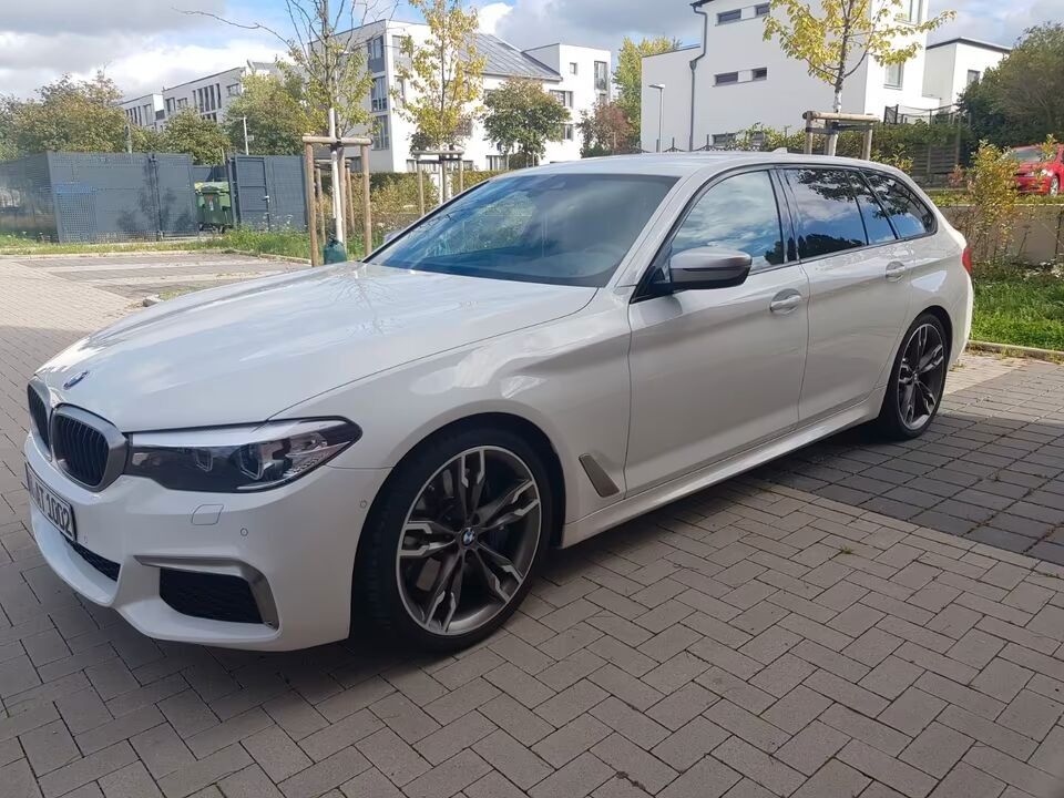 Bild des Angebotes BMW 550i Touring -