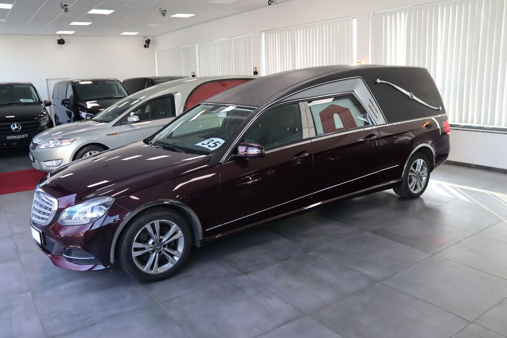Bild des Angebotes Mercedes-Benz Huiskamp Bestattungswagen / Leichenwagen