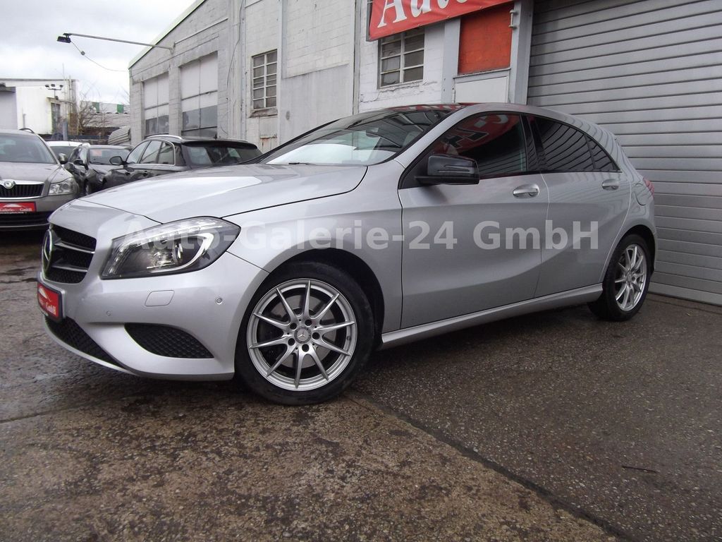 Bild des Angebotes Mercedes-Benz A -Klasse 250 4Matic Autom, Navi, Teilleder