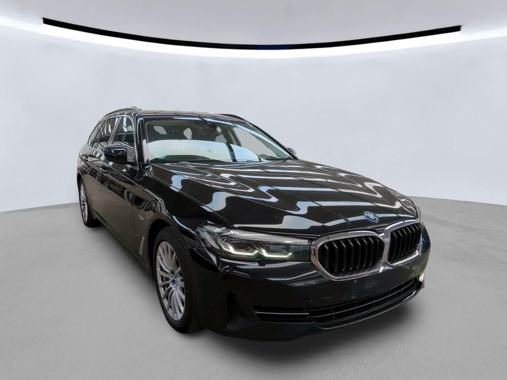 Bild des Angebotes BMW 530e Touring A -