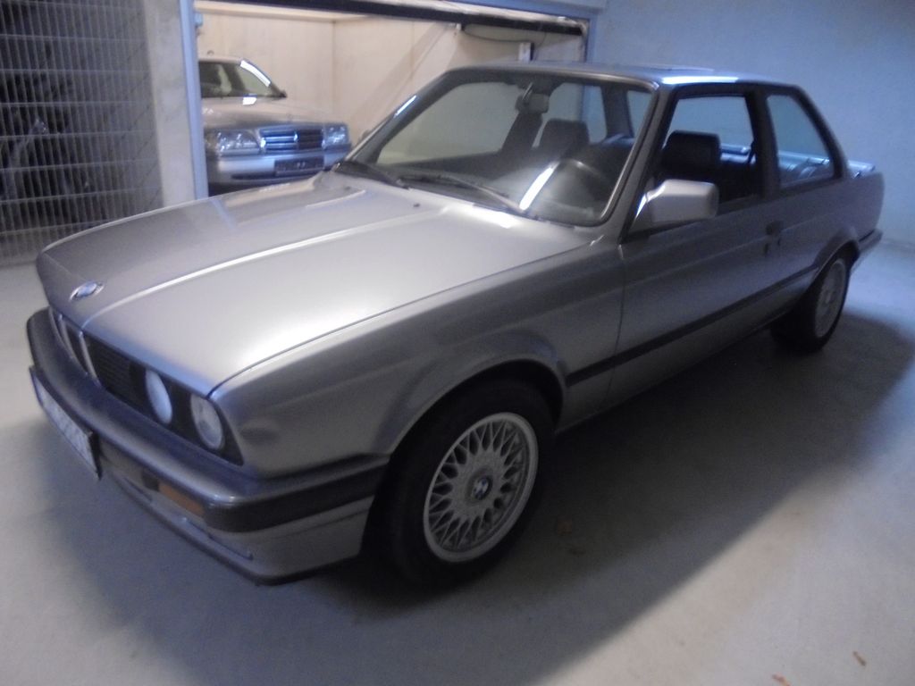 BMW 325i