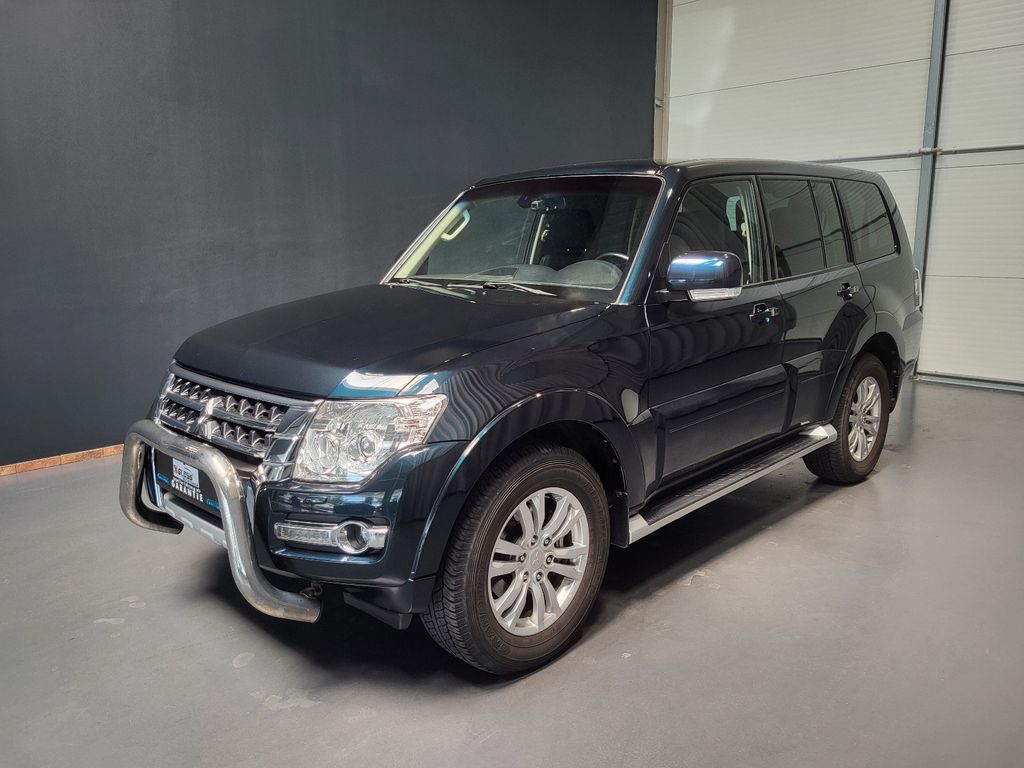 Bild des Angebotes Mitsubishi Pajero 3.2 DI-D SUV-Star (5-trg.) *Navi| Xenon|