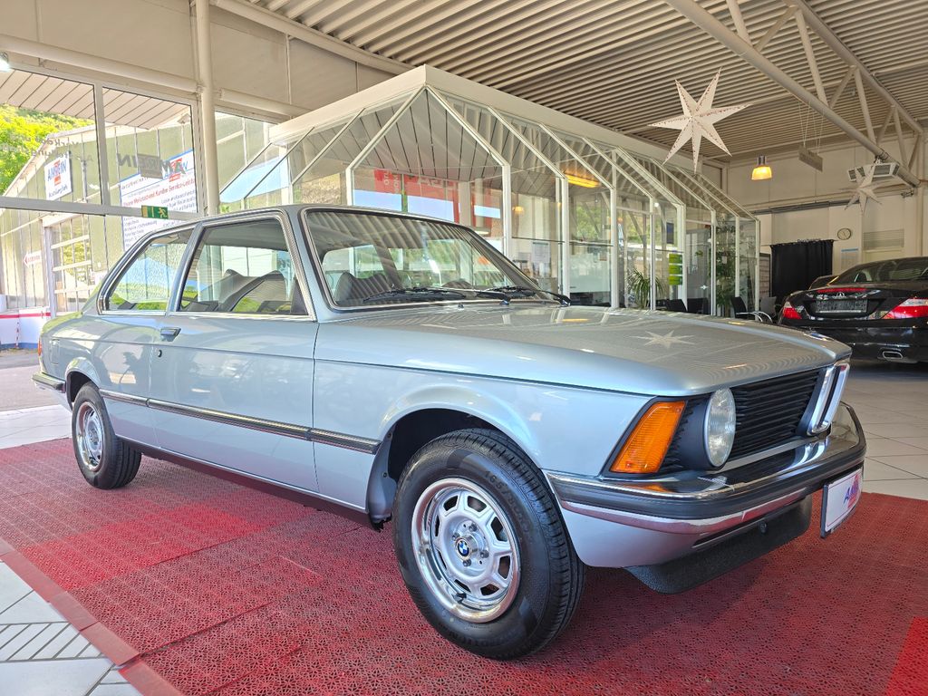 BMW 318 E21 +KOMPLETT RESTAURIERT+TÜV NEU+