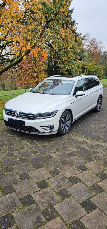 Bild des Angebotes Volkswagen VW Passat GTE dig. Tacho, ACC, DCC, Matrix LED